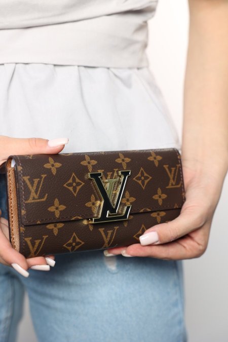 جزدان - Louis Vuitton  كبير / شامل علبة - بني شعار